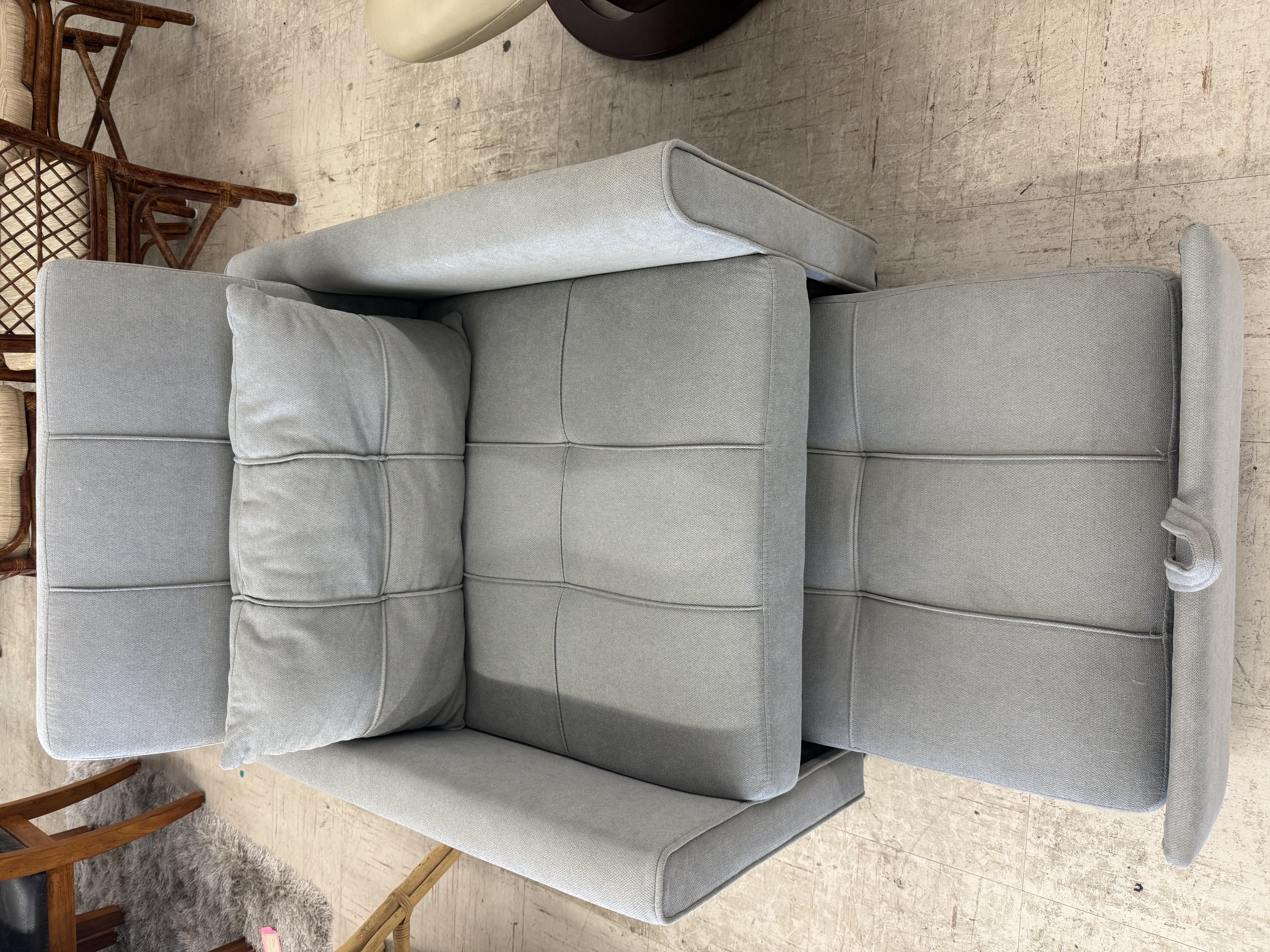 Gray Chair w/ pull-out ottoman - Pre-loved furniture Central Florida