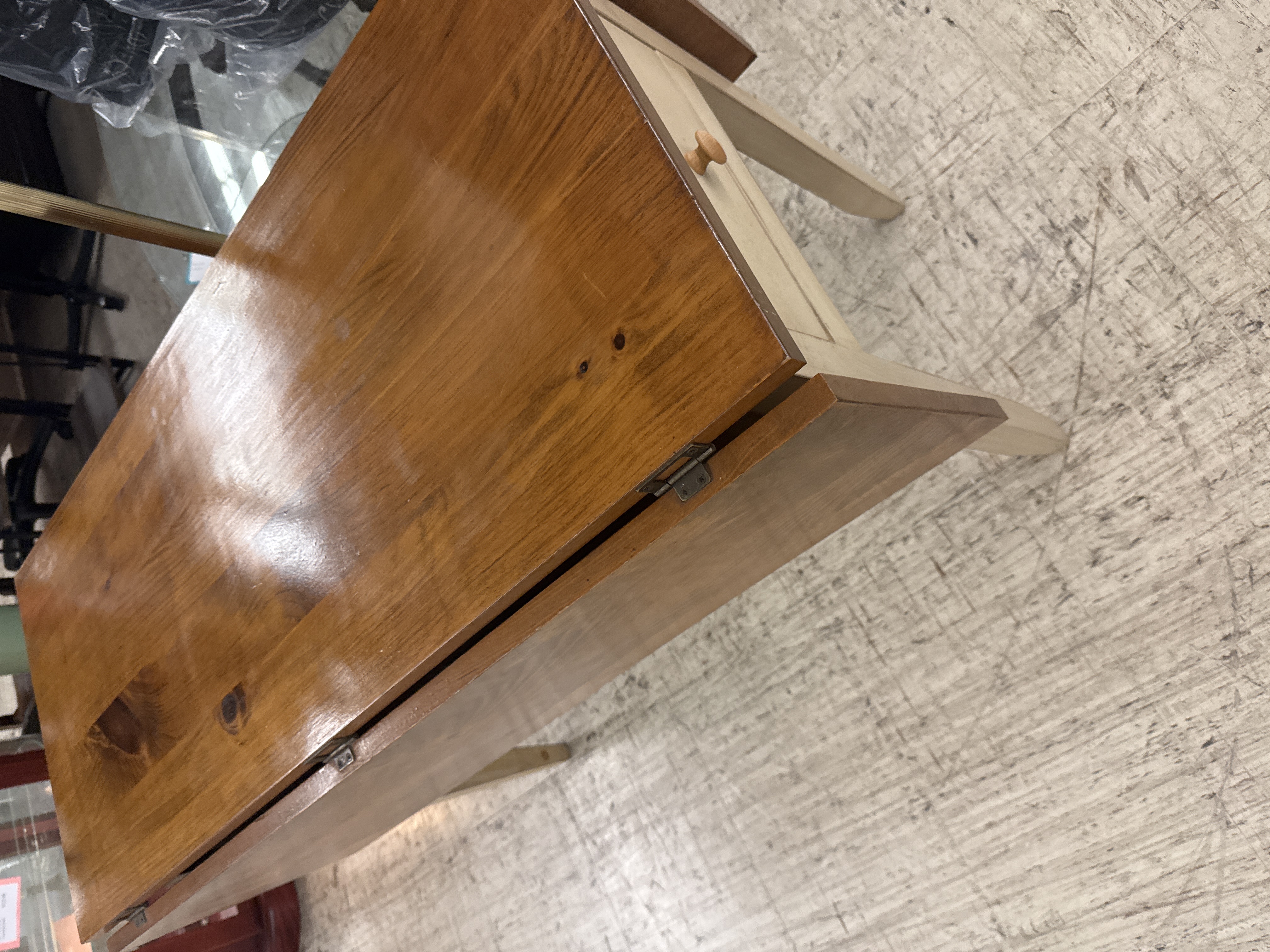 Dropleaf Table w/drawer - Pre-loved furniture Central Florida