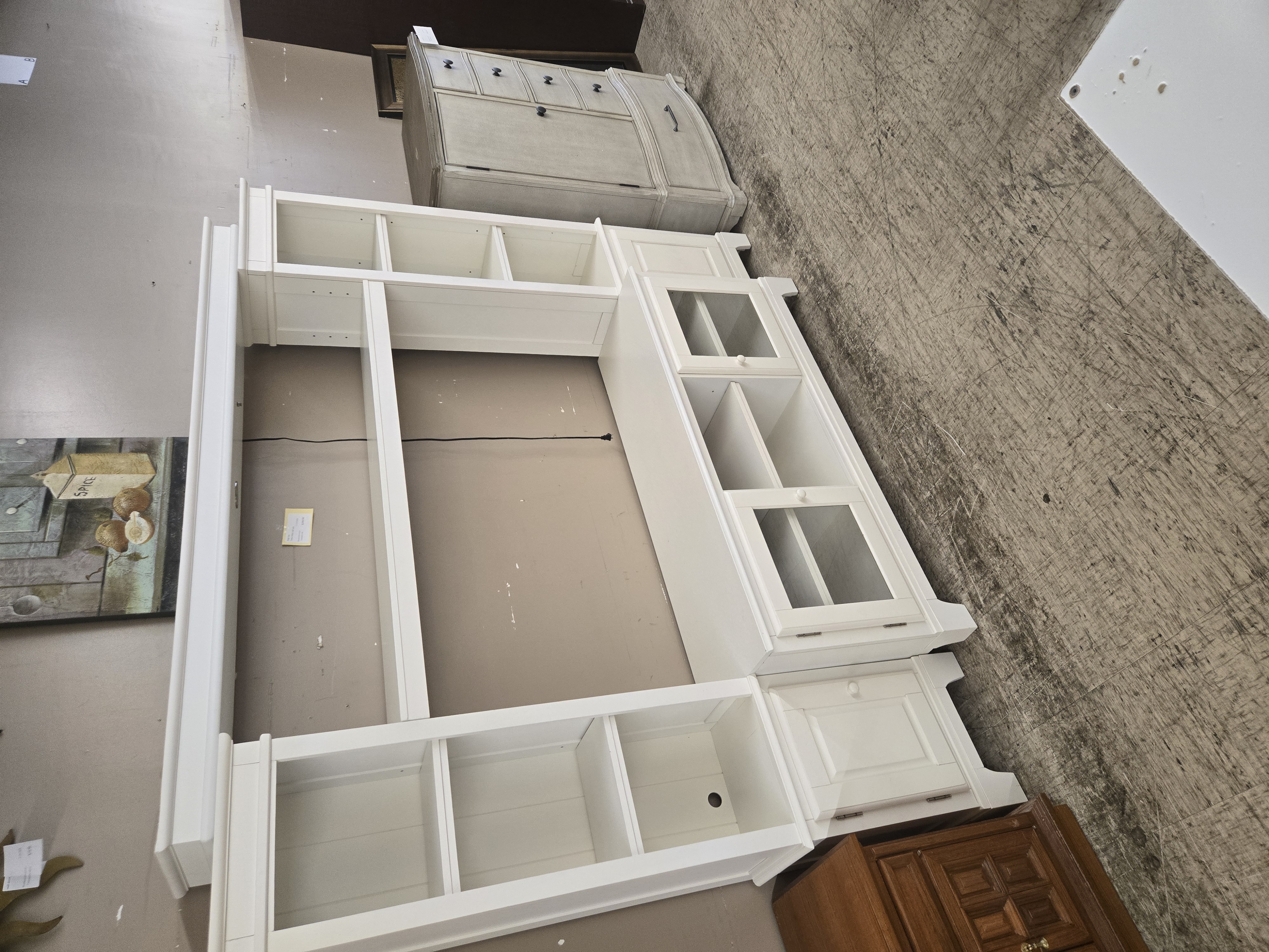 White entertainment center — photo 1