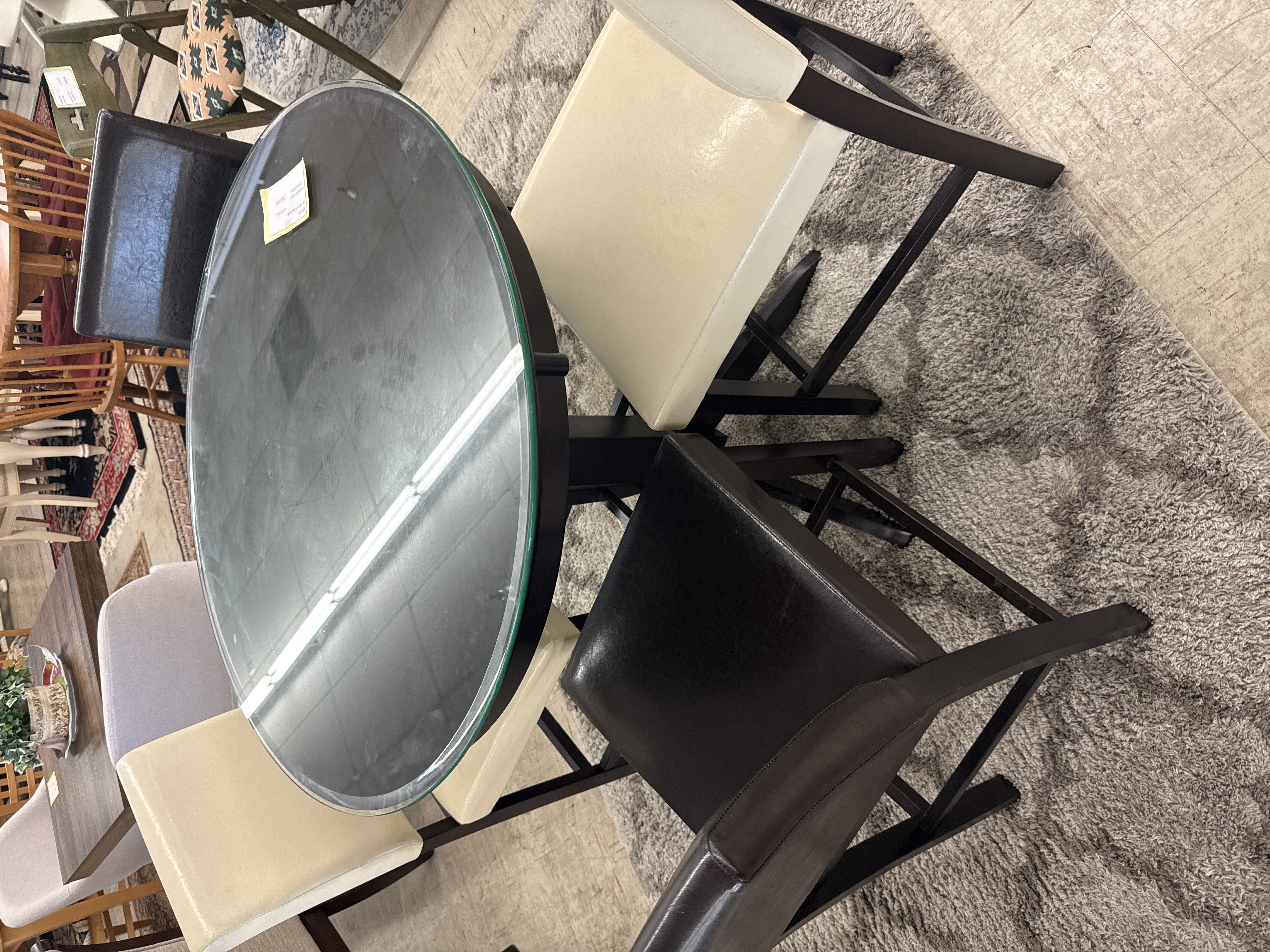 Circular Table w/ 4 chairs - Pre-loved furniture Central Florida
