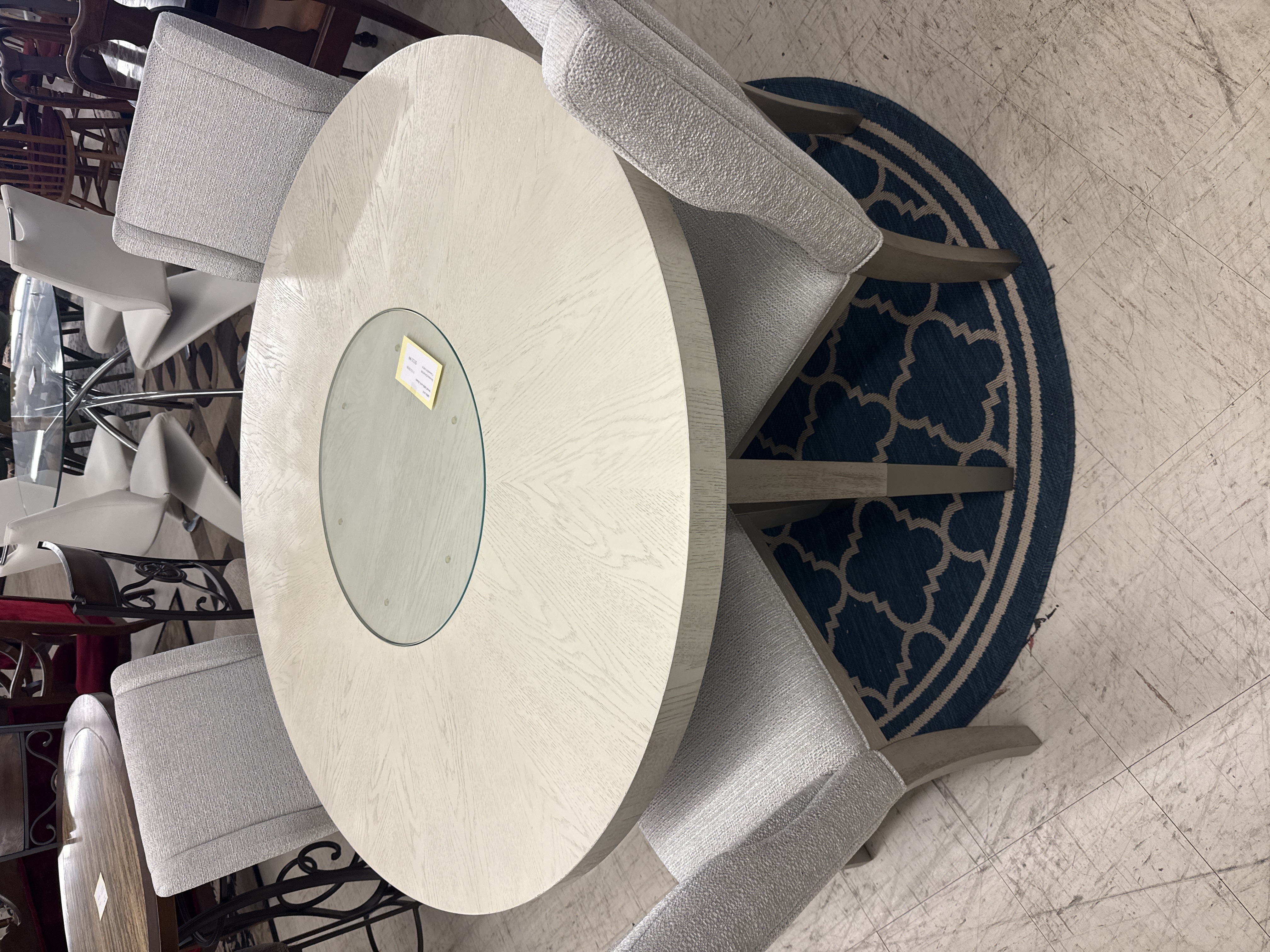 Table w/4 chairs - Consignment Furniture Central Florida Table w/4 chairs