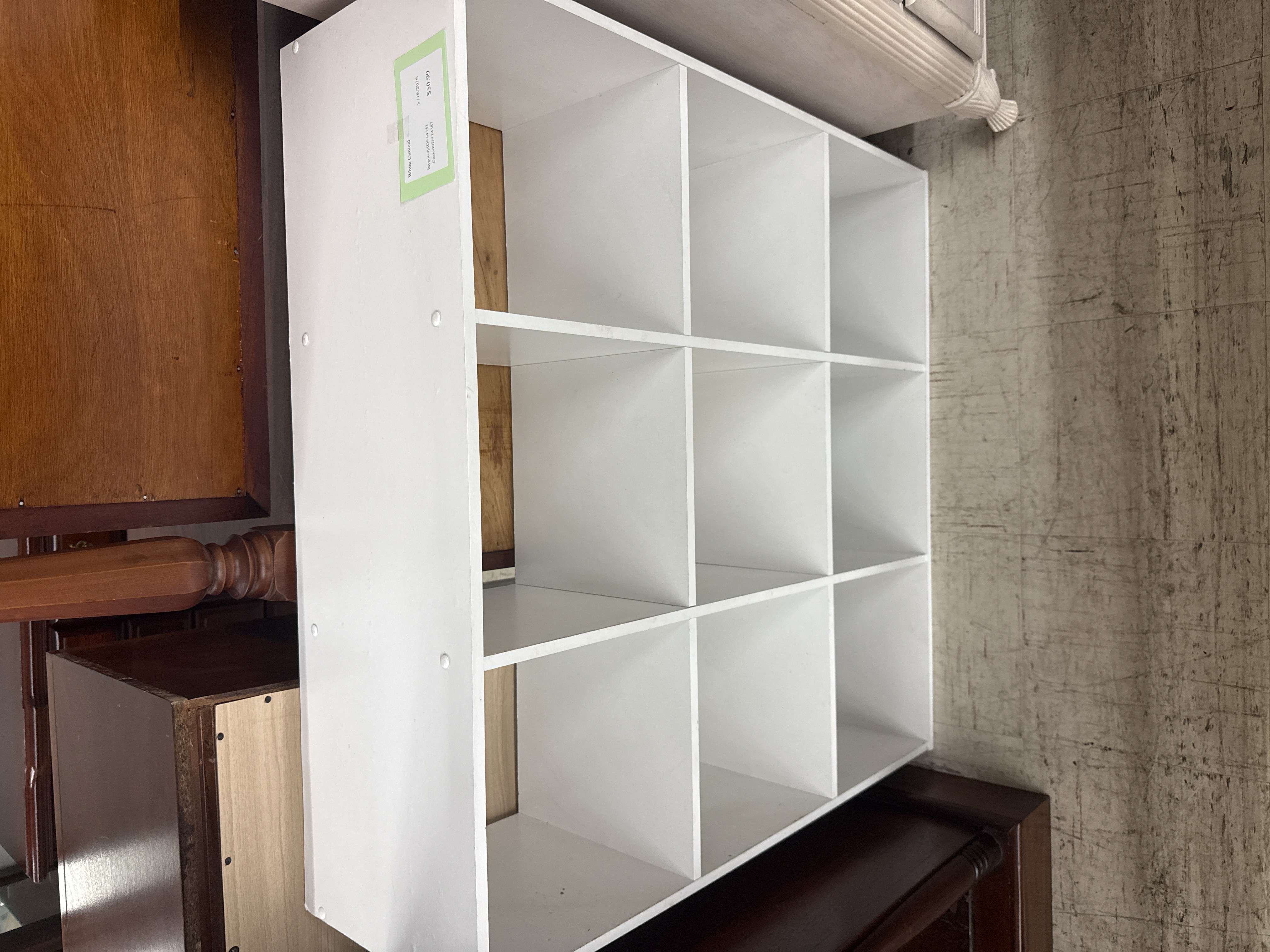 White Cubical — photo 1